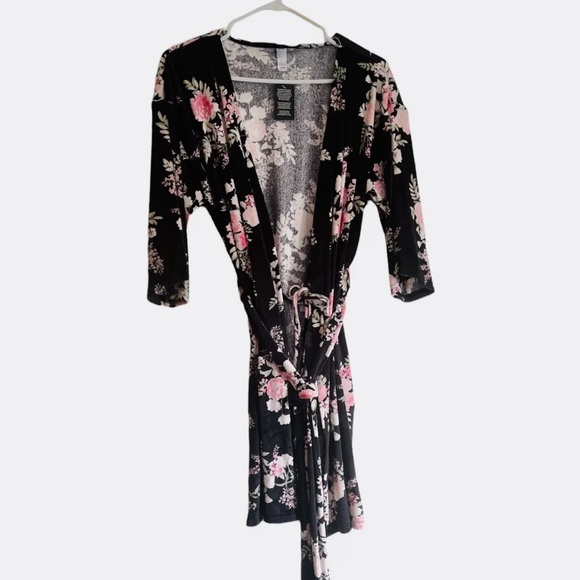 NEW Floral-printed Flora Nikrooz Fleece wrap Robe - Picture 3 of 5